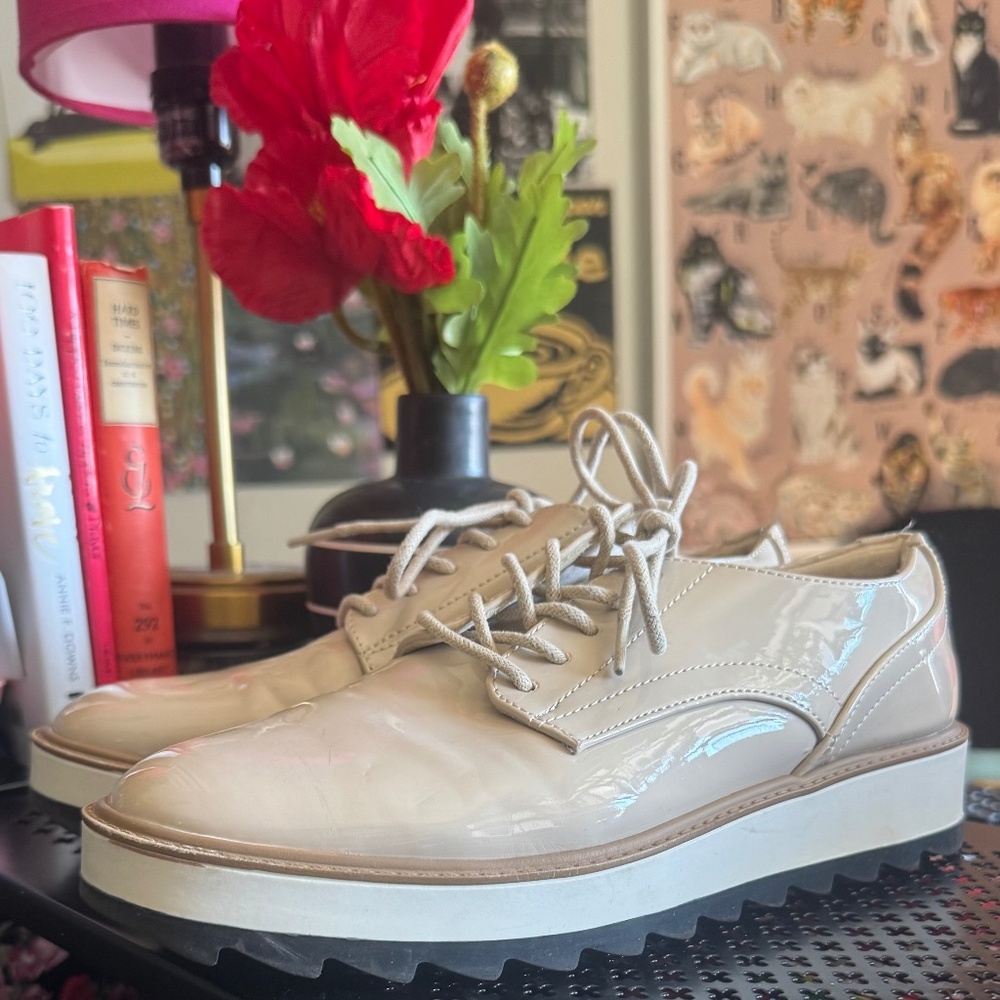 NUDEY PATENT OXFORD PLATFORMS.